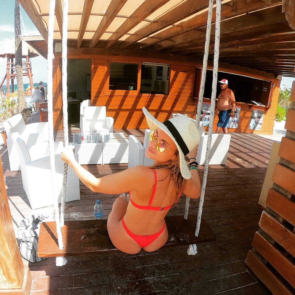 Meet your Posher, Jennifer